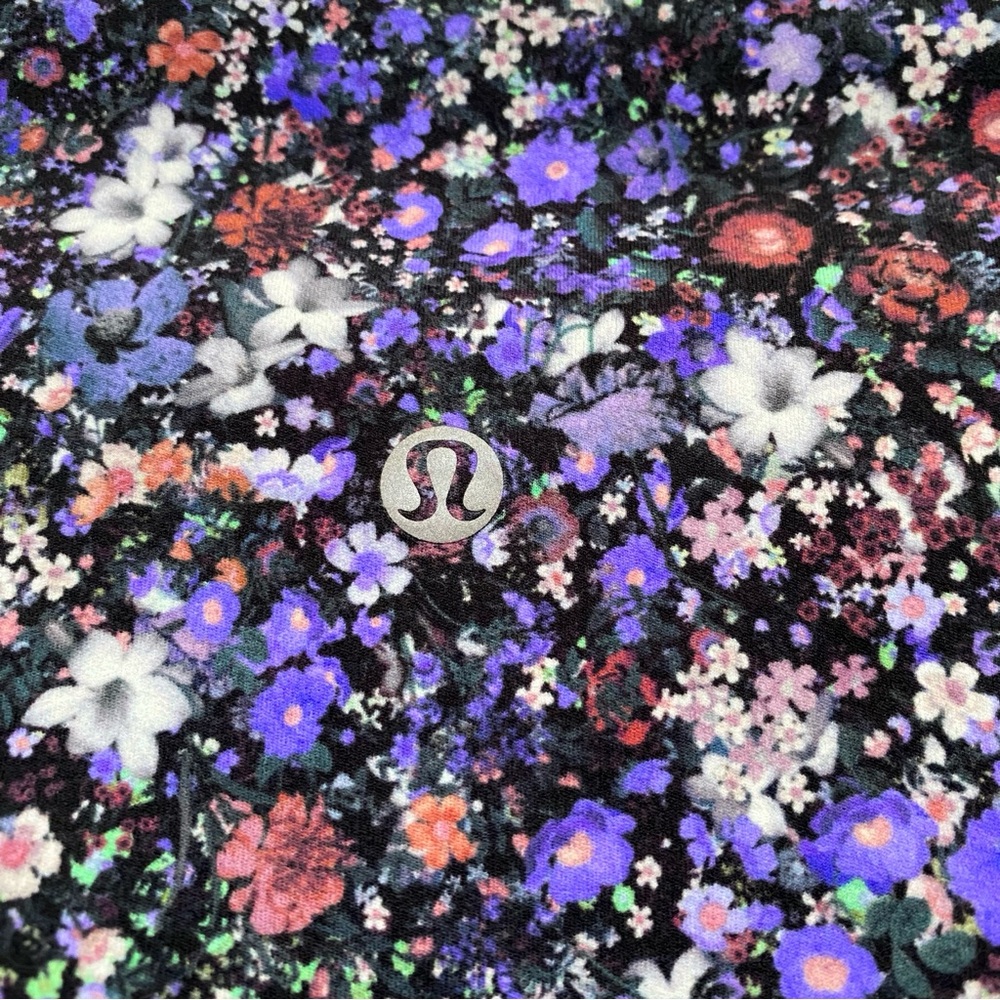 Lululemon black purple flower burst multi Align High-Rise Crop 21” legging - Picture 4 of 10